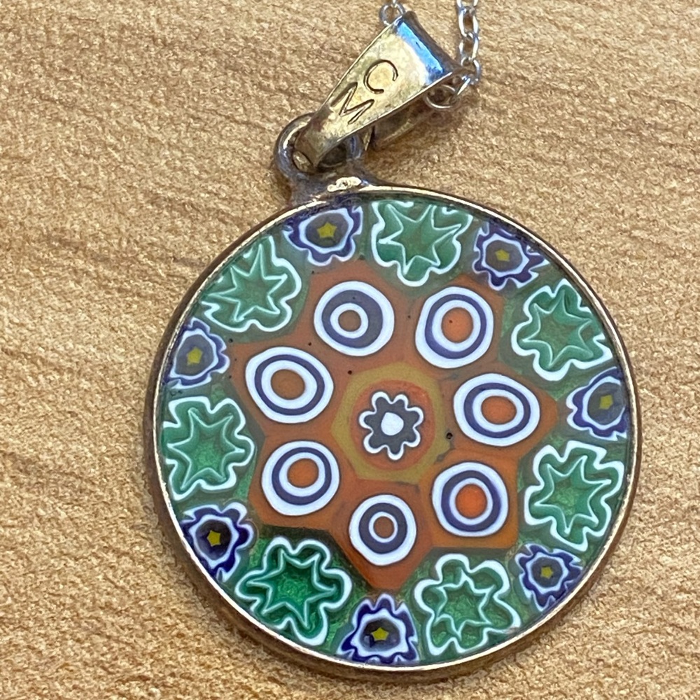 Beautiful, vintage millefiori pendant on a sterling silver chain - Picture 4 of 7